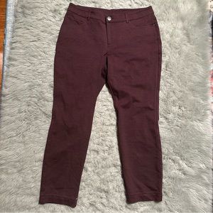 Maroon Signature Slimming pants (petite)